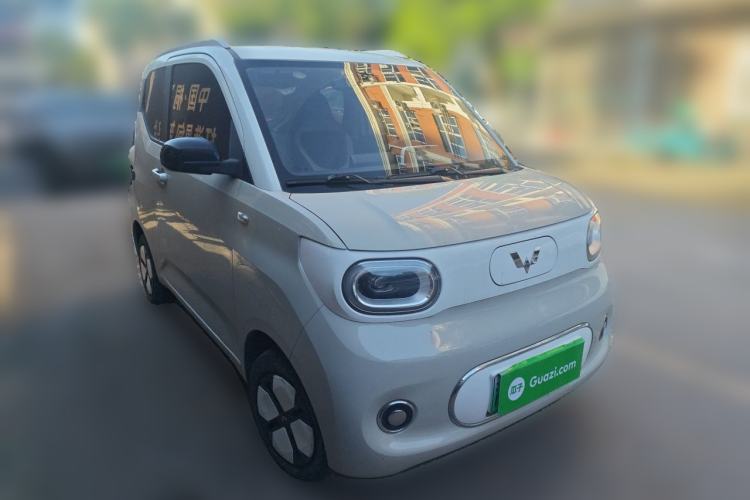 Used Wuling Hongguang MINIEV 2024 3rd Generation 215km Advanced Version Front Right 45 Deg