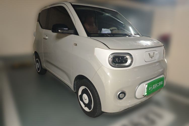 Used Wuling Hongguang MINIEV 2024 3rd Generation 215km Youth Edition Front Right 45 Deg