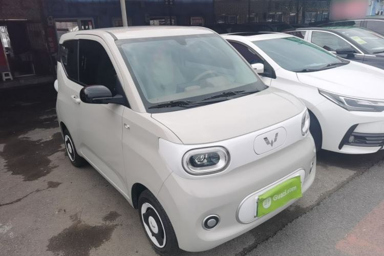 Used Wuling Hongguang MINIEV 2024 3rd Generation 215km Youth Edition Front Right 45 Deg