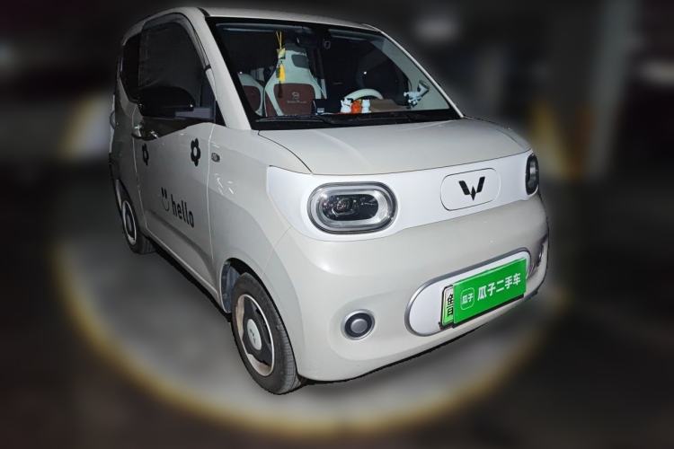 Used Wuling Hongguang MINIEV 2024 3rd Generation 215km Youth Edition Front Right 45 Deg