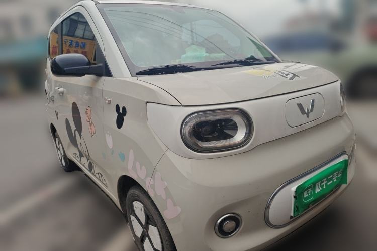 Used Wuling Hongguang MINIEV 2024 3rd Generation 215km Advanced Version Front Right 45 Deg