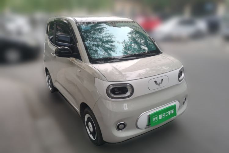 Used Wuling Hongguang MINIEV 2024 3rd Generation 215km Youth Edition Front Right 45 Deg