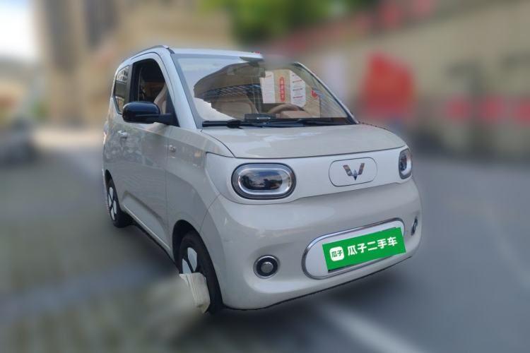 Used Wuling Hongguang MINIEV 2024 3rd Generation 215km Advanced Version Front Right 45 Deg