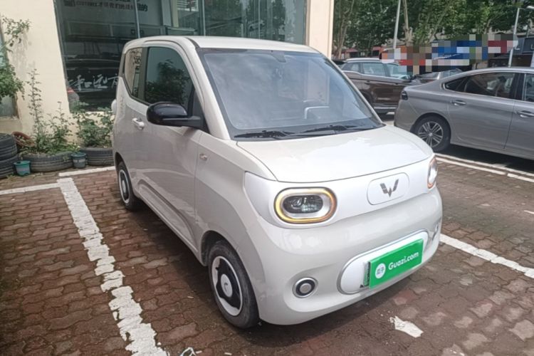 Used Wuling Hongguang MINIEV 2024 3rd Generation 215km Youth Edition Front Right 45 Deg