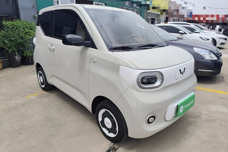 Used Wuling Hongguang MINIEV 2024 3rd Generation 215km Youth Edition Front Right 45 Deg