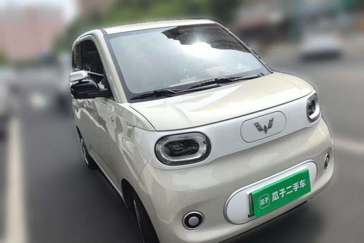 Used Wuling Hongguang MINIEV 2024 3rd Generation 215km Youth Edition Front Right 45 Deg