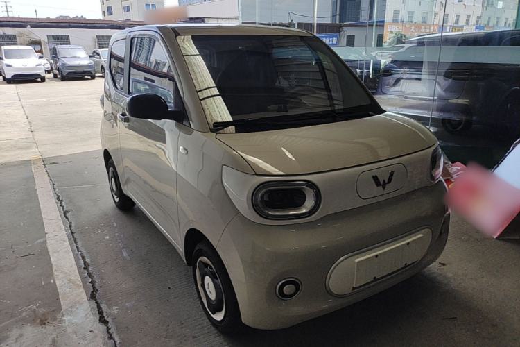 Used Wuling Hongguang MINIEV 2024 3rd Generation 215km Youth Edition Front Right 45 Deg