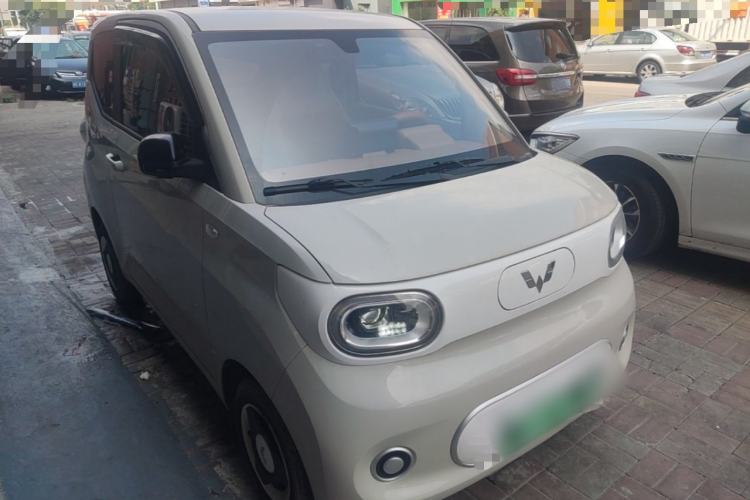 Used Wuling Hongguang MINIEV 2024 3rd Generation 215km Youth Edition Front Right 45 Deg