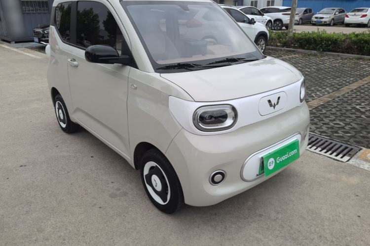 Used Wuling Hongguang MINIEV 2024 3rd Generation 215km Youth Edition Front Right 45 Deg