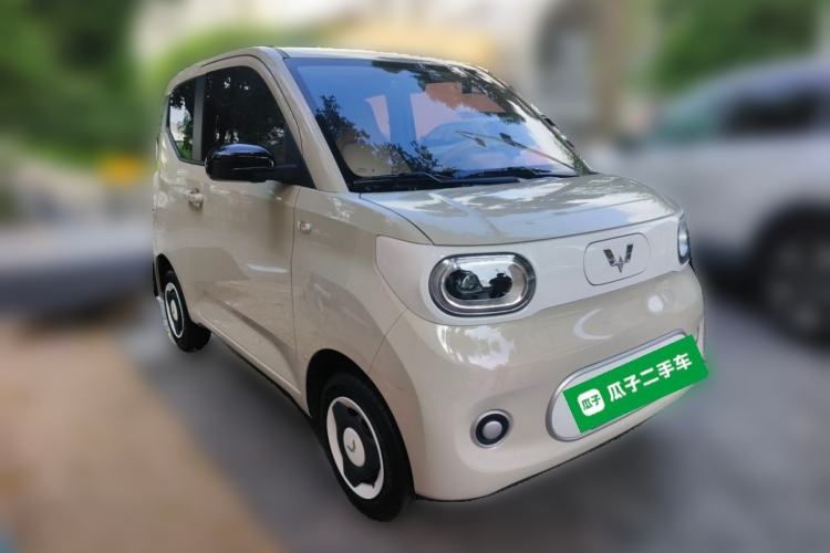 Used Wuling Hongguang MINIEV 2024 3rd Generation 215km Youth Edition Front Right 45 Deg