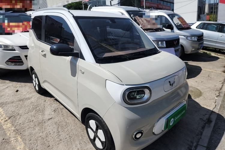 Used Wuling Hongguang MINIEV 2024 3rd Generation 215km Advanced Version Front Right 45 Deg