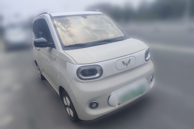 Used Wuling Hongguang MINIEV 2024 3rd Generation 215km Advanced Version Front Right 45 Deg
