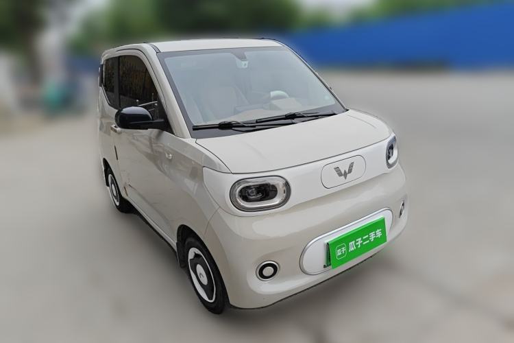 Used Wuling Hongguang MINIEV 2024 3rd Generation 215km Youth Edition Front Right 45 Deg