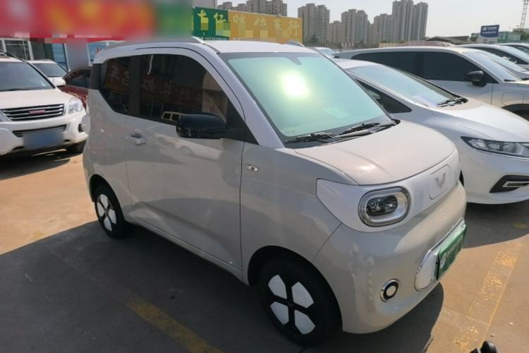 Used Wuling Hongguang MINIEV 2024 3rd Generation 215km Advanced Version Front Right 45 Deg