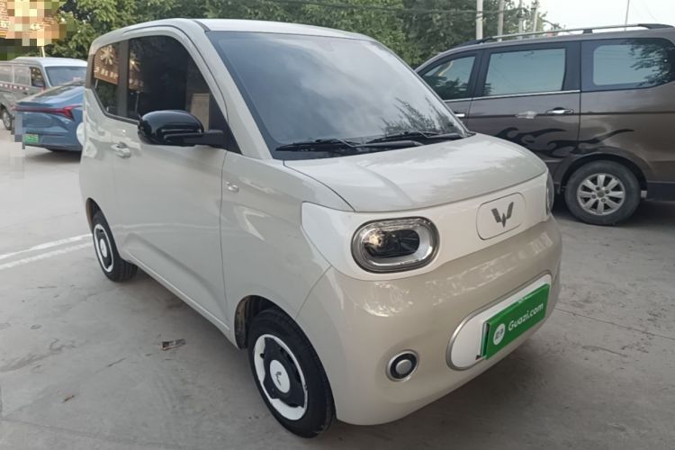 Used Wuling Hongguang MINIEV 2024 3rd Generation 215km Youth Edition Front Right 45 Deg