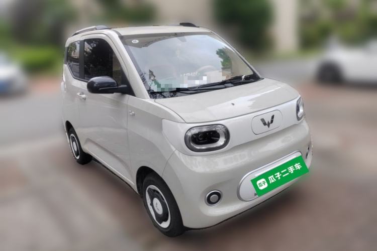 Used Wuling Hongguang MINIEV 2024 3rd Generation 215km Youth Edition Front Right 45 Deg