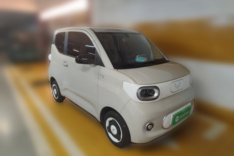Used Wuling Hongguang MINIEV 2024 3rd Generation 215km Youth Edition Front Right 45 Deg