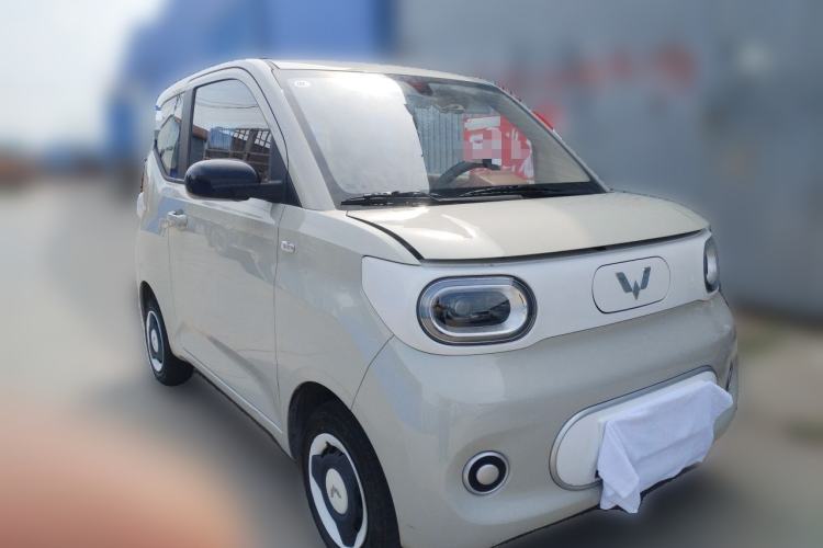 Used Wuling Hongguang MINIEV 2024 3rd Generation 215km Youth Edition Front Right 45 Deg