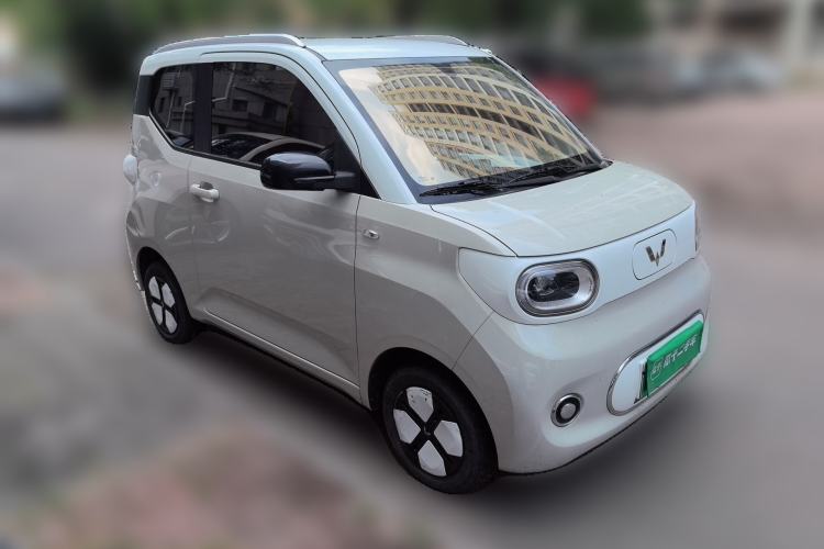 Used Wuling Hongguang MINIEV 2024 3rd Generation 215km Advanced Version Front Right 45 Deg