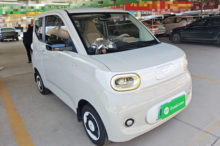 Used Wuling Hongguang MINIEV 2024 3rd Generation 215km Youth Edition Front Right 45 Deg