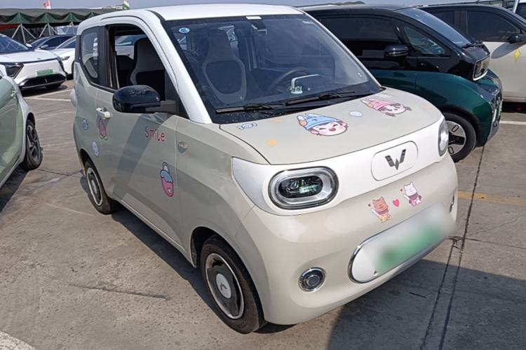 Used Wuling Hongguang MINIEV 2024 3rd Generation 120 km Front Right 45 Deg
