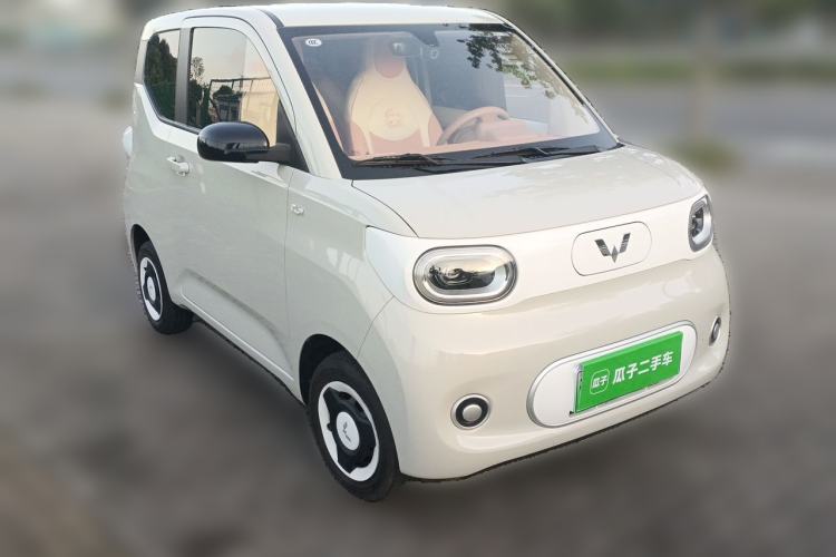 Used Wuling Hongguang MINIEV 2024 3rd Generation 215km Youth Edition Front Right 45 Deg