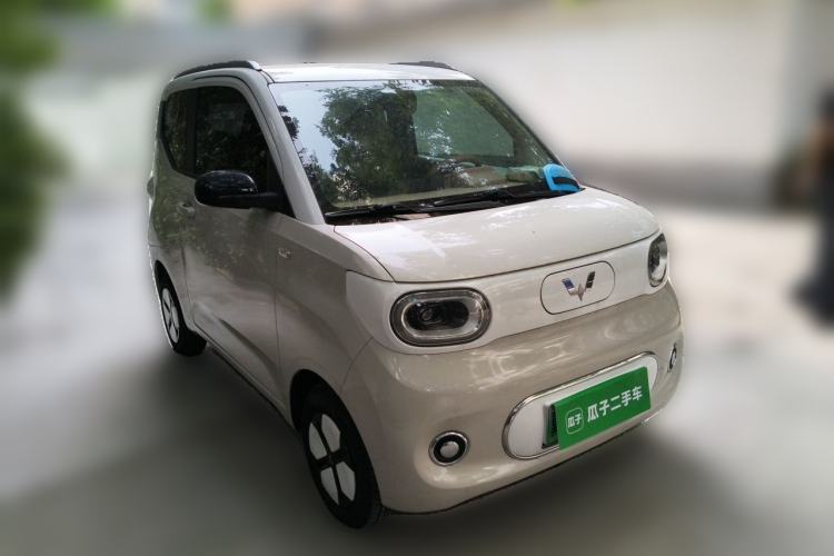 Used Wuling Hongguang MINIEV 2024 3rd Generation 215km Advanced Version Front Right 45 Deg