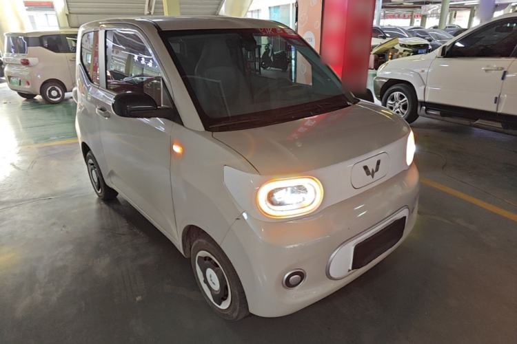 Used Wuling Hongguang MINIEV 2024 3rd Generation 215km Youth Edition Front Right 45 Deg