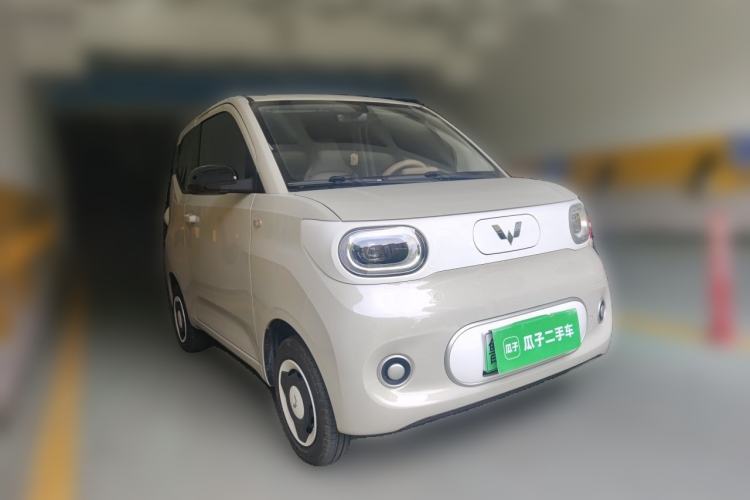 Used Wuling Hongguang MINIEV 2024 3rd Generation 215km Youth Edition Front Right 45 Deg