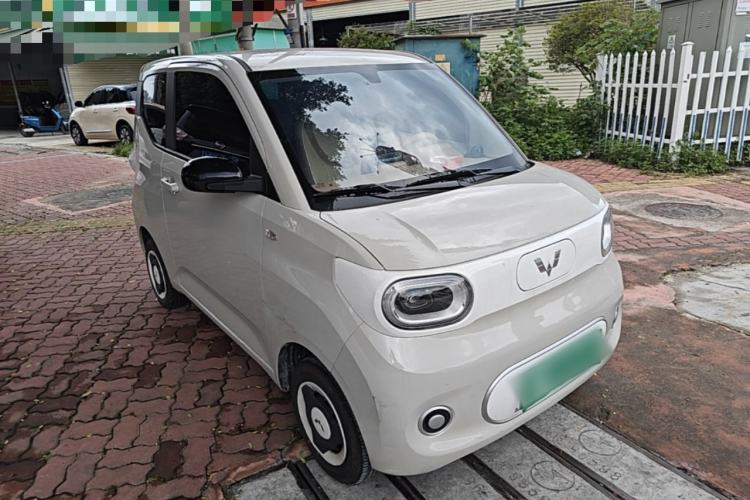 Used Wuling Hongguang MINIEV 2024 3rd Generation 215km Youth Edition Front Right 45 Deg