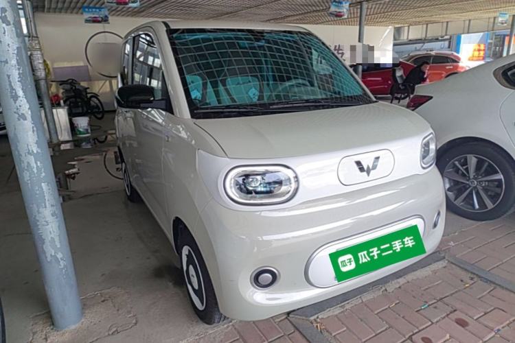 Used Wuling Hongguang MINIEV 2024 3rd Generation 215km Youth Edition Front Right 45 Deg