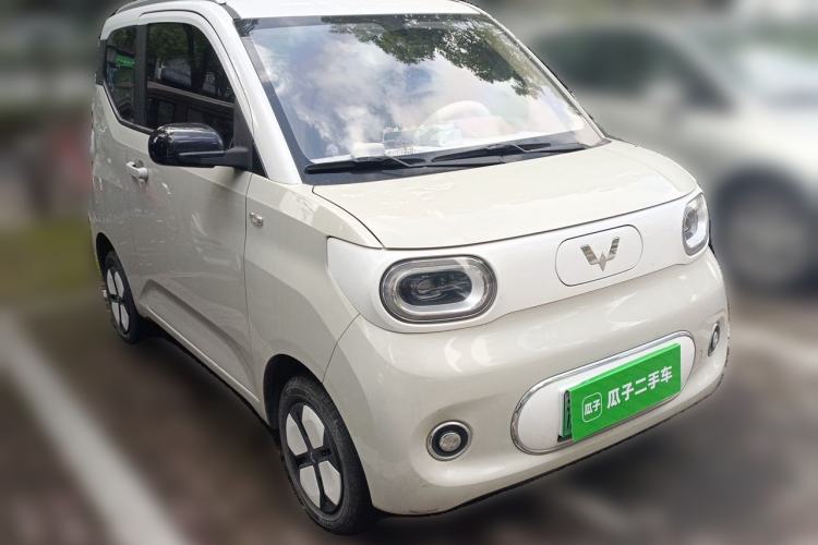 Used Wuling Hongguang MINIEV 2024 3rd Generation 215km Advanced Version Front Right 45 Deg