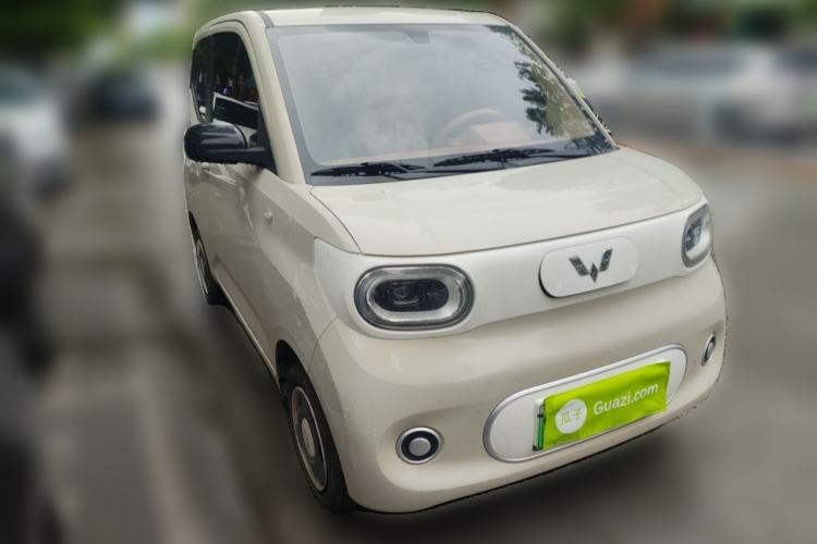 Used Wuling Hongguang MINIEV 2024 3rd Generation 215km Youth Edition Front Right 45 Deg