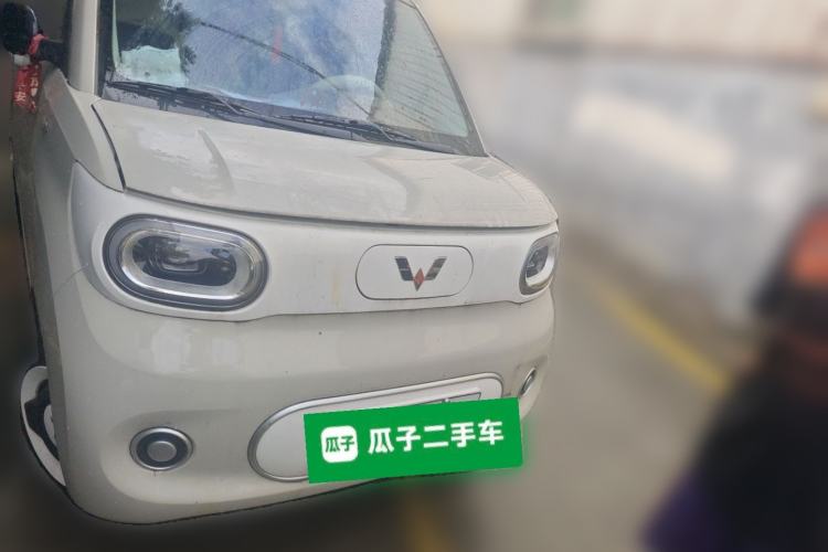 Used Wuling Hongguang MINIEV 2024 3rd Generation 215km Youth Edition Front Right 45 Deg