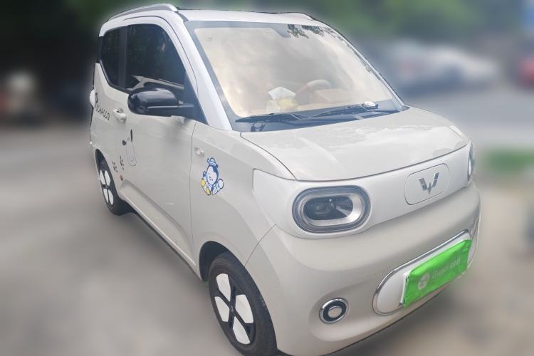 Used Wuling Hongguang MINIEV 2024 3rd Generation 215km Advanced Version Front Right 45 Deg