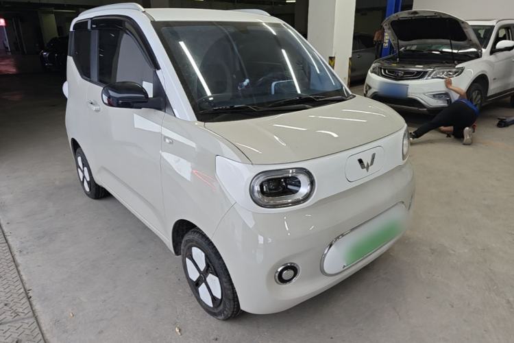 Used Wuling Hongguang MINIEV 2024 3rd Generation 215km Advanced Version Front Right 45 Deg