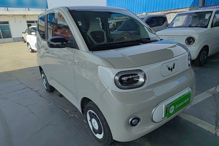 Used Wuling Hongguang MINIEV 2024 3rd Generation 215km Youth Edition Front Right 45 Deg