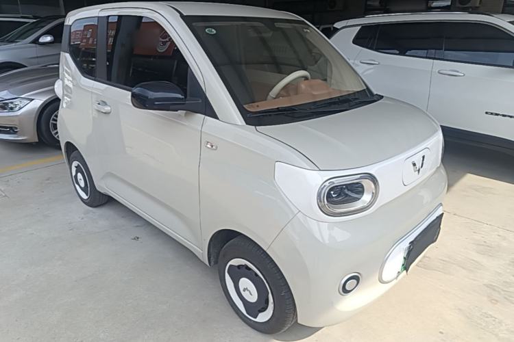 Used Wuling Hongguang MINIEV 2024 3rd Generation 215km Youth Edition Front Right 45 Deg