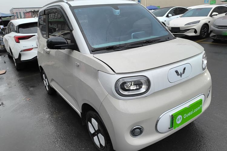 Used Wuling Hongguang MINIEV 2024 3rd Generation 215km Advanced Version Front Right 45 Deg
