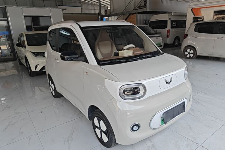 Used Wuling Hongguang MINIEV 2024 3rd Generation 215km Advanced Version Front Right 45 Deg