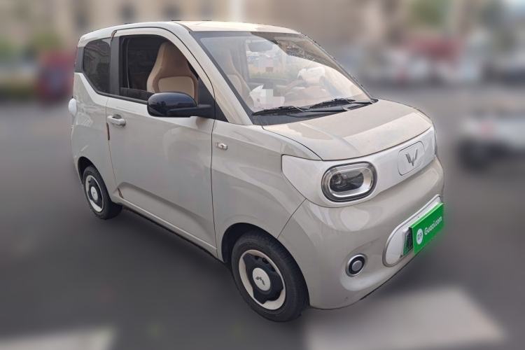 Used Wuling Hongguang MINIEV 2024 3rd Generation 215km Youth Edition Front Right 45 Deg