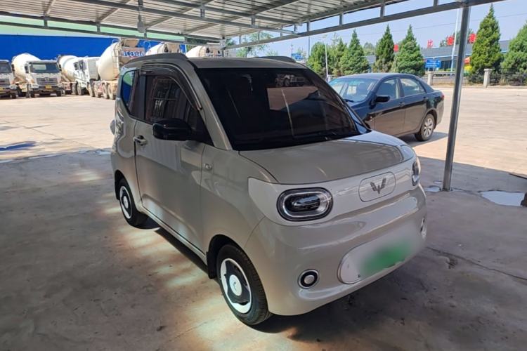 Used Wuling Hongguang MINIEV 2024 3rd Generation 215km Youth Edition Front Right 45 Deg