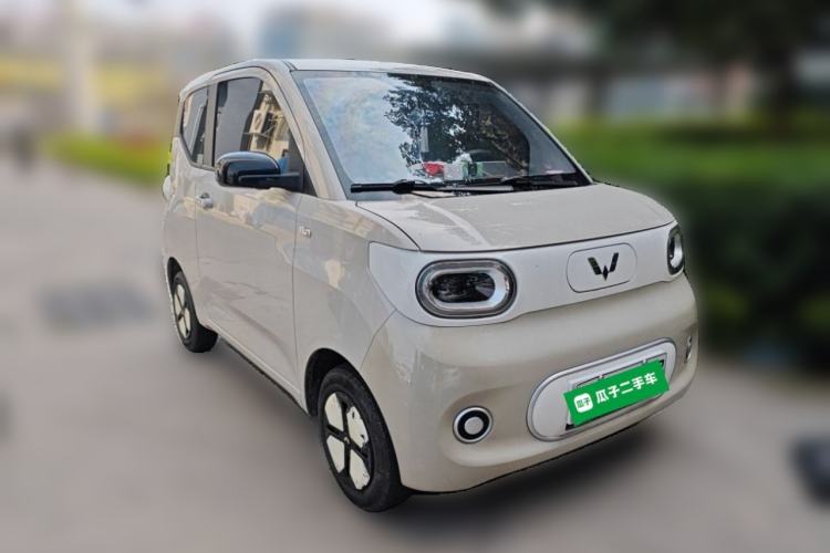 Used Wuling Hongguang MINIEV 2024 3rd Generation 215km Youth Edition Front Right 45 Deg
