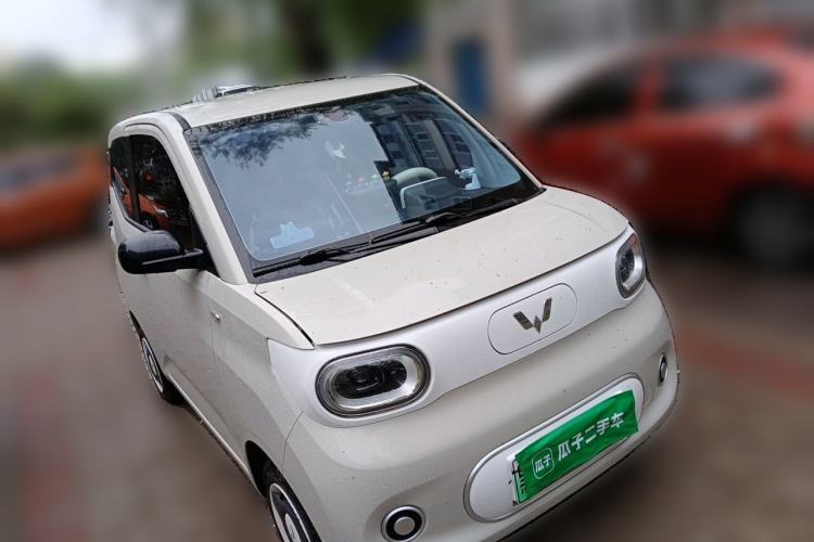Used Wuling Hongguang MINIEV 2024 3rd Generation 215km Youth Edition Front Right 45 Deg