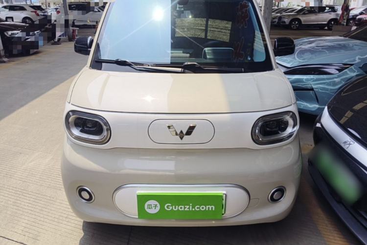 Used Wuling Hongguang MINIEV 2024 3rd Generation 215km Youth Edition Front