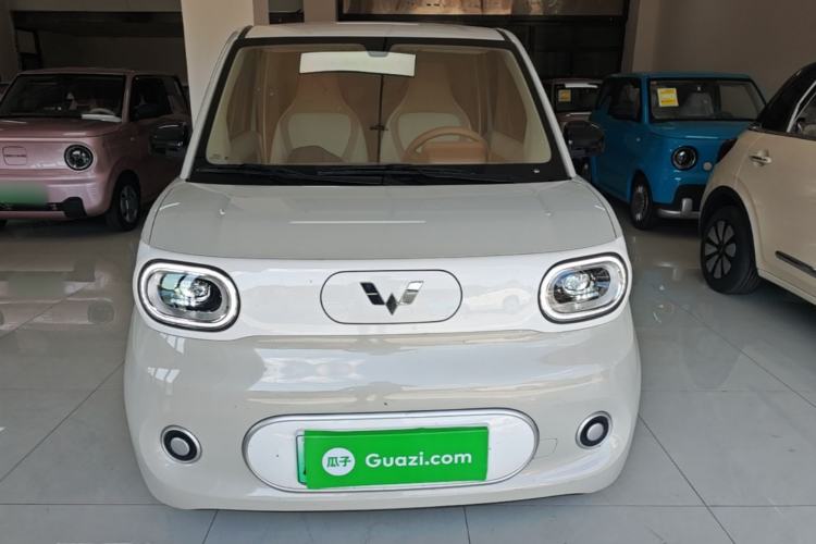 Used Wuling Hongguang MINIEV 2024 3rd Generation 215km Youth Edition Front
