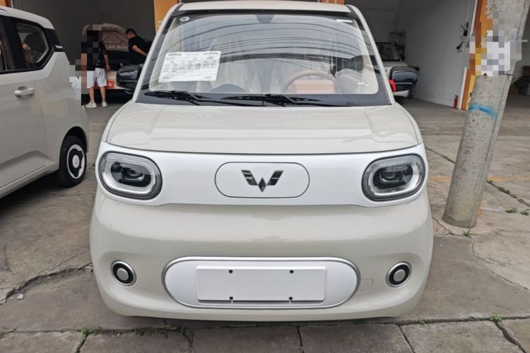 Used Wuling Hongguang MINIEV 2024 3rd Generation 215km Youth Edition Front