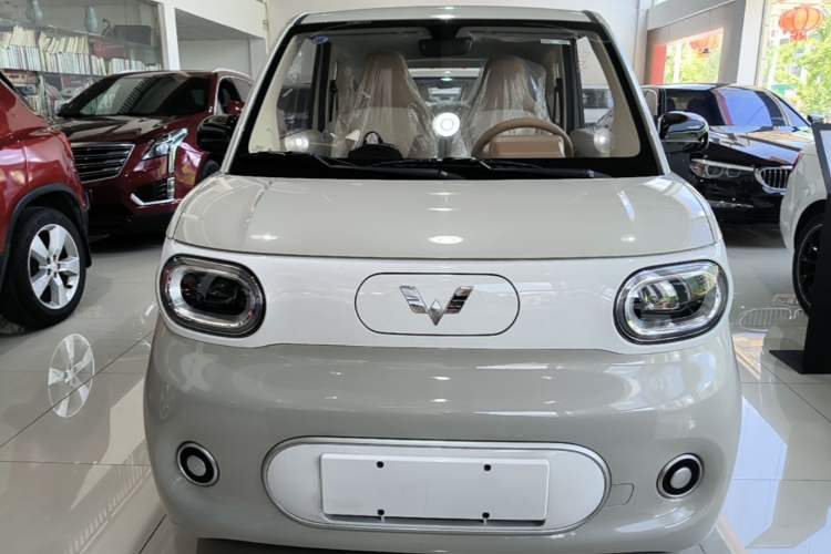 Used Wuling Hongguang MINIEV 2024 3rd Generation 215km Youth Edition Front