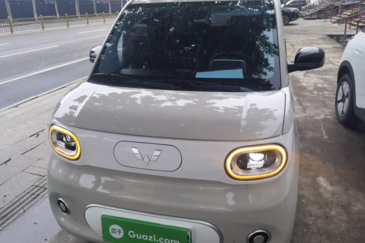 Used Wuling Hongguang MINIEV 2024 3rd Generation 215km Youth Edition Front
