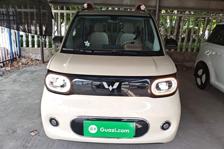 Used Wuling Hongguang MINIEV 2024 3rd Generation 215km Advanced Version Front